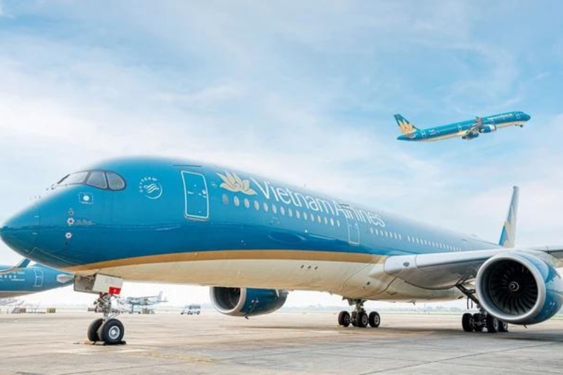 Vietnam Airlines offers various promotional programs for flights to Singapore